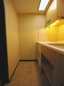 ���N���X�����\��A�e���R�b�^���^�C��