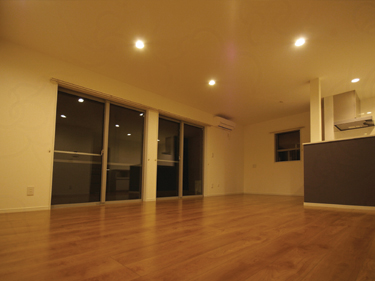 �傫�ȊJ�����Ŗ��邭�Ȃ���LDK