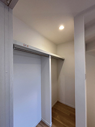 ���₷���t�@�~���[�N���[�b�g