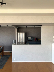 ���Ԃ͖��邭�����鍘��